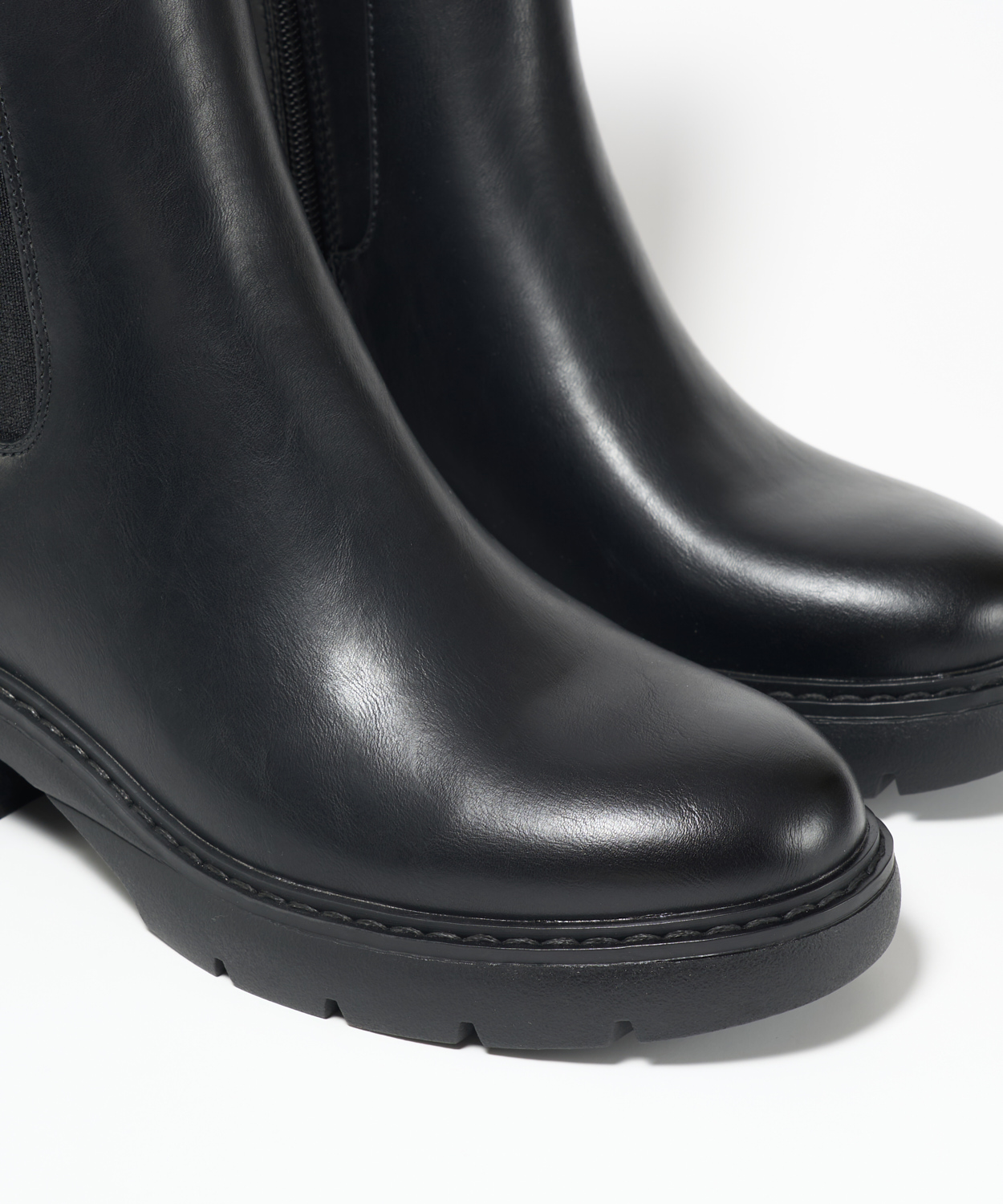 Botim Chelsea image number null